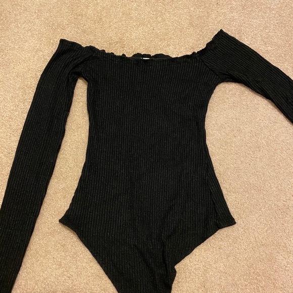 BLACK OFF THE SHOULDER BODY SUIT - Picture 2 of 3